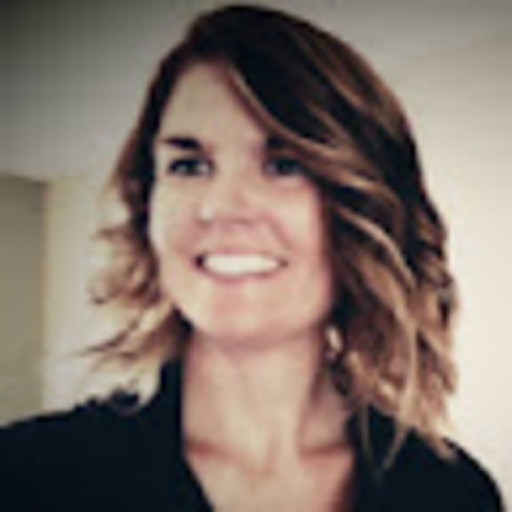 Meet your Posher, Lora